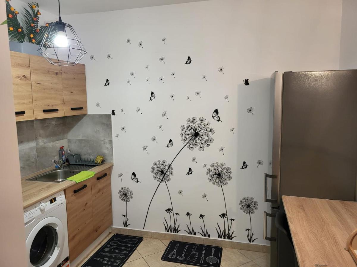 Apartament Leon วาลบ์จิก ภายนอก รูปภาพ